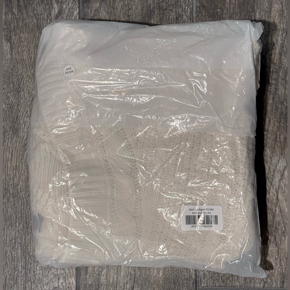 NWT Red Taylor’s Version Cardigan OFFICIAL Taylor Swift XS/S - Picture 2 of 8